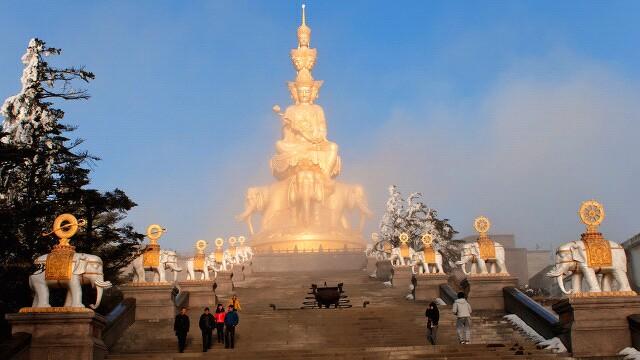 成都景点排名前十
:四川排名前十的旅游景点都有哪些？