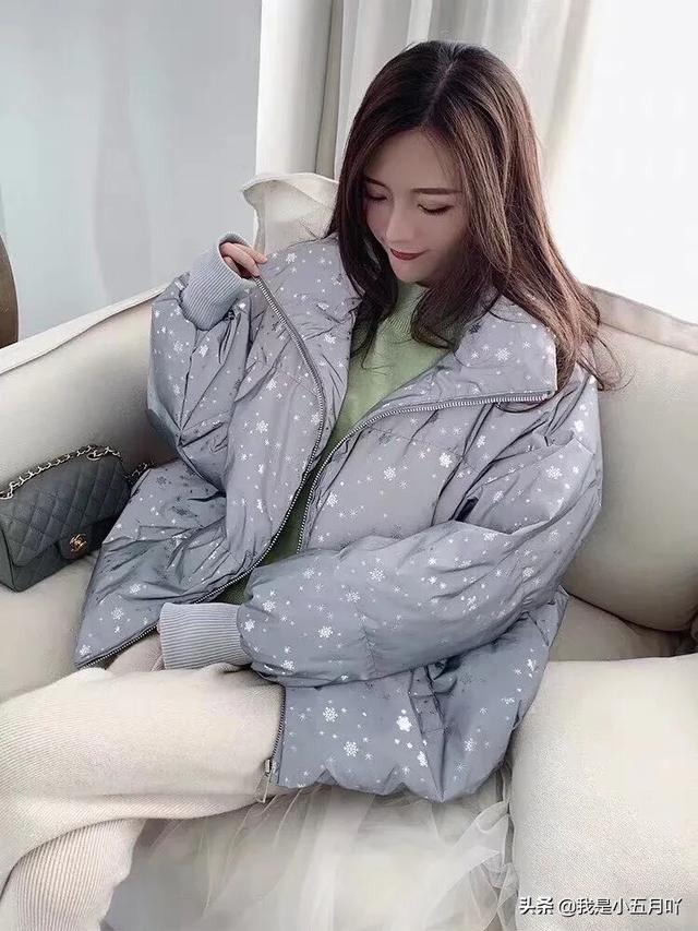 如何在家洗羽绒服
:皮草羽绒服自己在家怎么清洗？