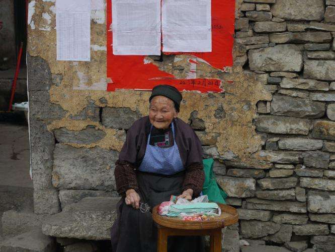 穿青人是什么民族的人(穿青人是什么民族的人一)