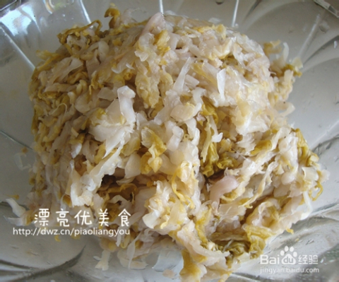 酸菜水饺馅的做法(酸菜馅水饺怎么做)